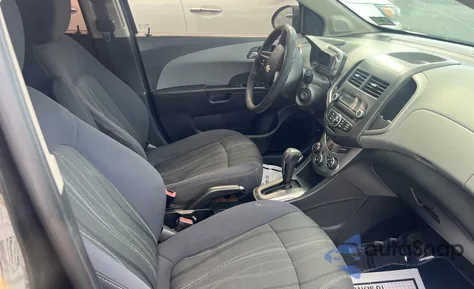 2013 Chevrolet Sonic Lt z USA, uszkodzony, nr VIN 1G1JC5SG9D4192352